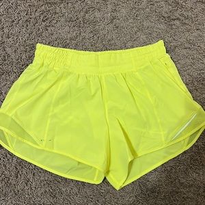 Lululemon Hotty Hot Shorts 8 tall